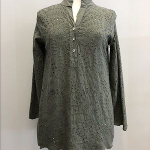 ENGLISH 3 BUTTON BLOUSE